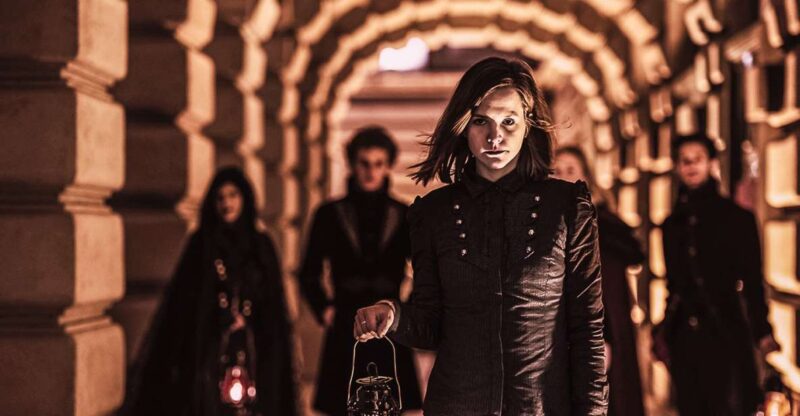 Budapest: Buda Castle District Vampires and Myths Night Tour - Tour Duration and Pricing
