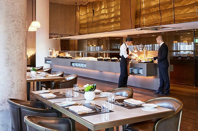 Buffet Dining in Armani Hotel - Guest Reviews