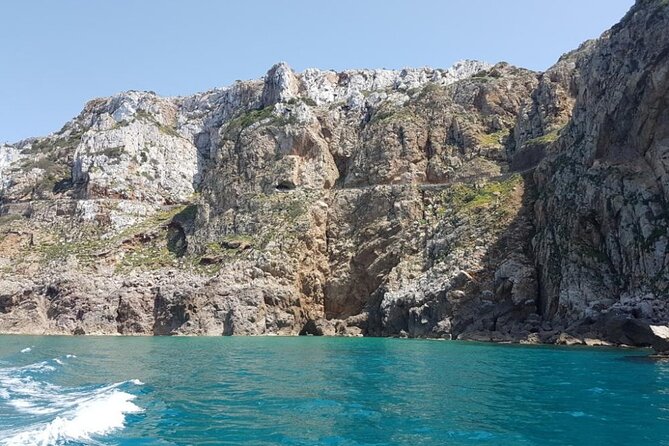 BUGGERRU TOUR Half Day in RUBBER (Sun and STOP BATH Between Caves and Coves) - Exploring Buggerrus Caves
