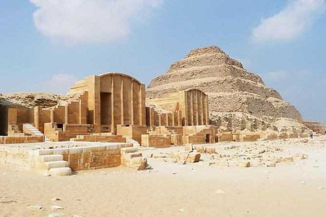 Cairo Giza Pyramids ,Sakkara & Memphis Excusrions - Exploring the Giza Pyramids