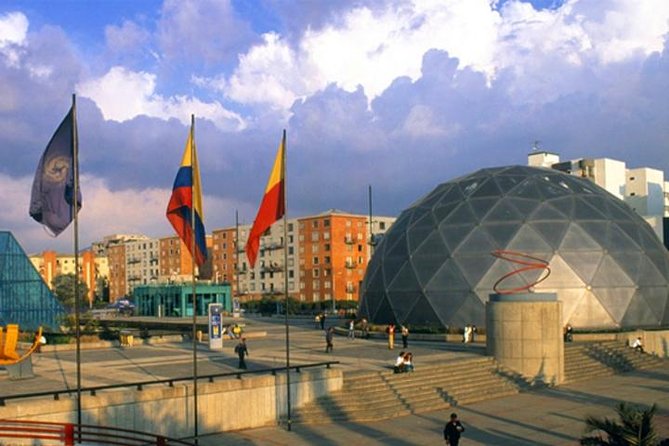 Candelaria and Fernando Botero Museum Tour in Bogota - Personalization Options Available