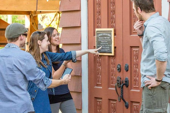 Canmore Clue Solving Adventure - Around the World - Exploring Canmores Downtown