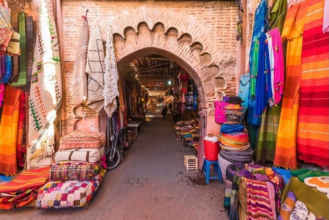 Casablanca Layover Private Tour to Marrakech With Airport Round-Trip Transfer - Airport Pickup and Drop-off