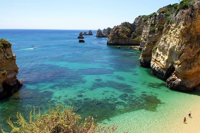Catamaran Private Tour - Benagil & Marinha Beach - (28 PAX) - Onboard Refreshments & Amenities
