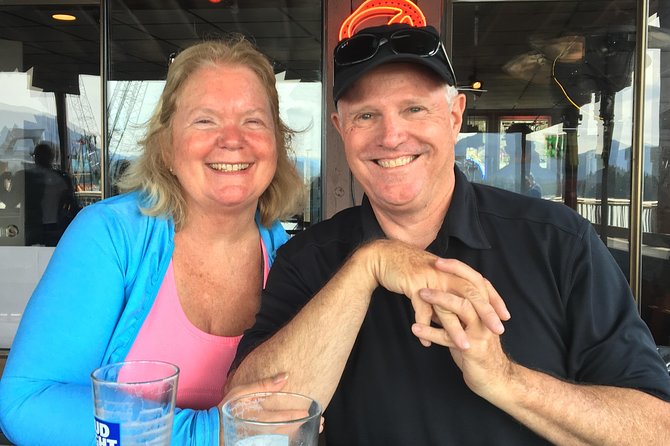 Cruisin and Boozin - 90 Minute Historical Walking Tour of Sites and Bars - Historical Insights and Storytelling