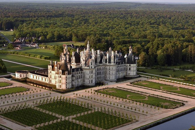 Day at the Castles of Chenonceau and Chambord From Blois - Tour Highlights