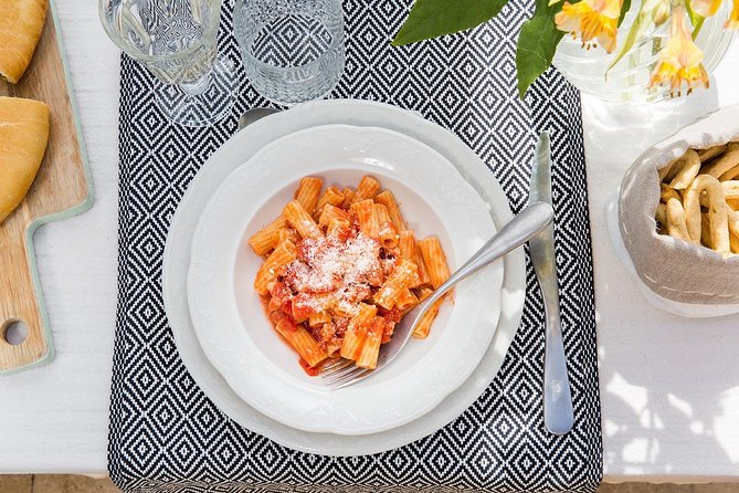 Dining Experience at a Locals Home in Lucignano With Show Cooking - Sample Menu and Beverages
