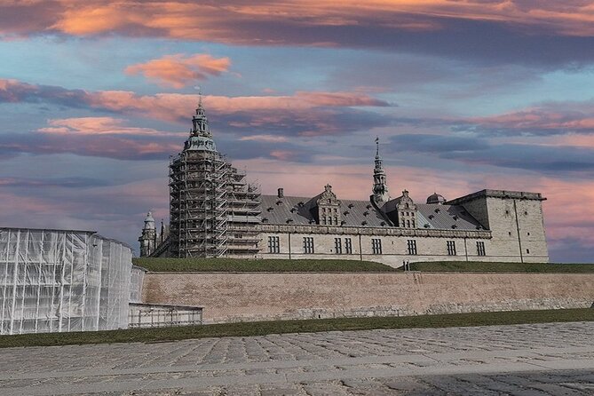 E-biking Fredensborg & Kronborg (OPT Louisiana Museum) - Exploring Fredensborg