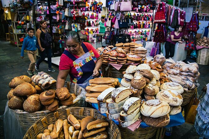 Earth, Corn & Fire: Tasting the Roots of Oaxacan Cuisine - Discovering the Significance of Corn