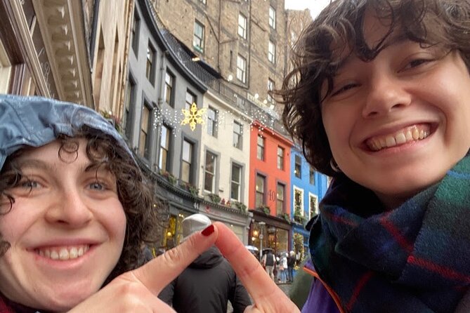 Edinburgh Quest: Self Guided City Walk & Immersive Treasure Hunt - Exploring Edinburghs History and Culture