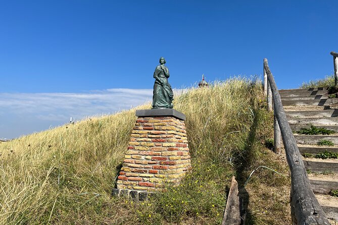 Egmond Aan Zee: Highlights & History Self-Guided Walking Tour - Interactive Elements and Points