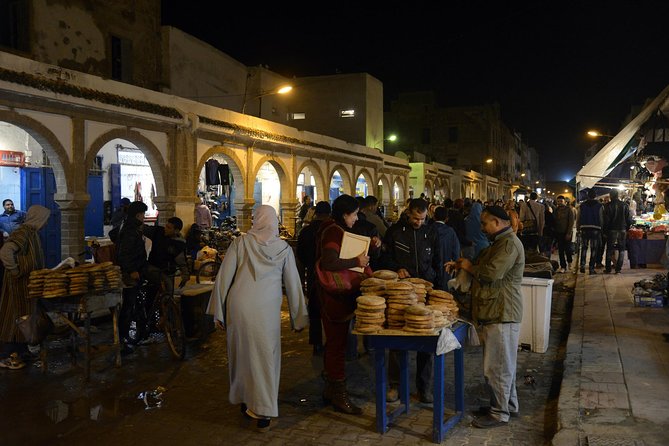 Essaouira Guided Tour: 3 on 1 - Nightlife Tour, Live Like a Local & Street Food - Street Food Delights