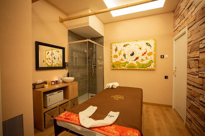 Exfoliating and Moisturizing Body Treatment of 60 Min in THAI MASSAGE ALURA - Accessibility and Booking