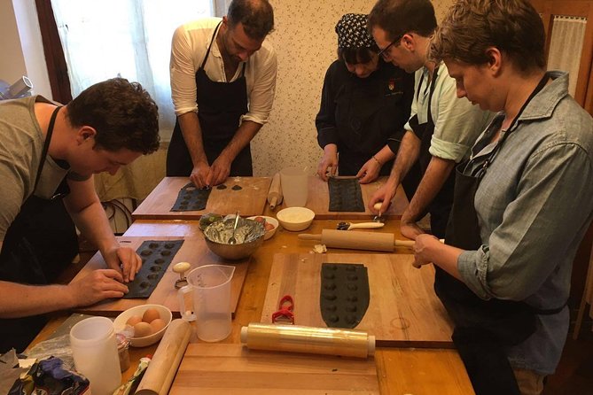 Florence Small-Group Express Pasta Class With Dinner - Small-Group Intimate Setting