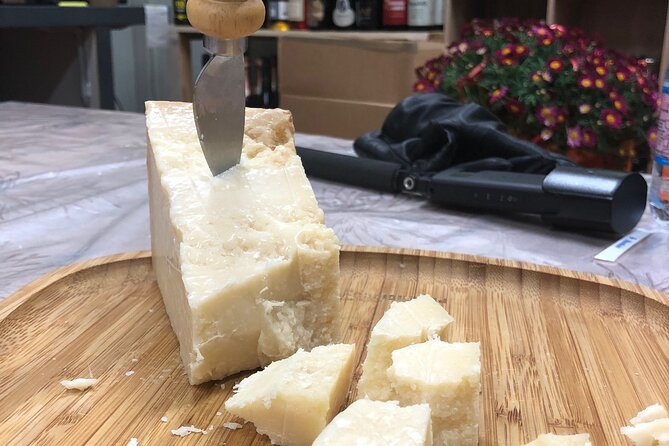 Food Excellences:Prosciutto, Parmigiano, Balsamic,Lunch,Transport - Prosciutto Factory Tour