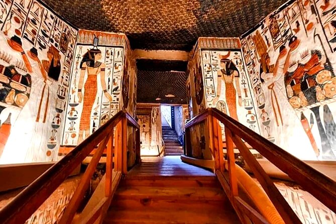 Full-Day Luxor Tour of the East and West Banks With Lunch - Discovering the West Bank