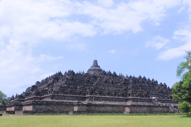Full Day Private Tour to Majestic Borobudur and Prambanan Temple - Accessibility Features