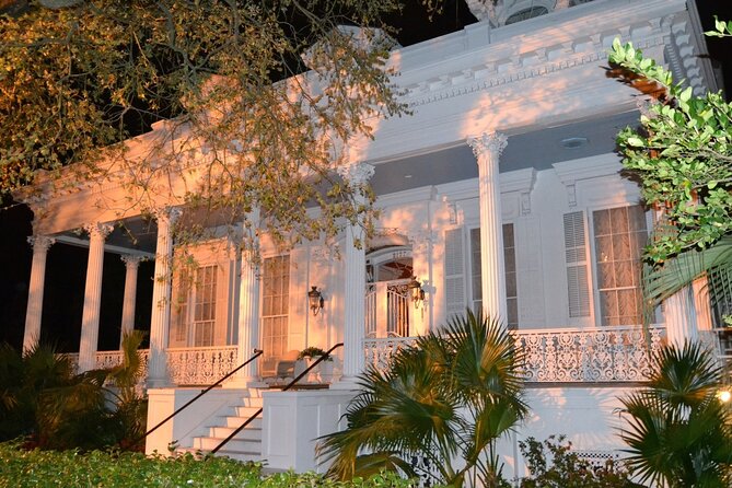 Garden District and Lafayette Cemetery Guided Walking Tour - Lafayette Cemetery No. 1