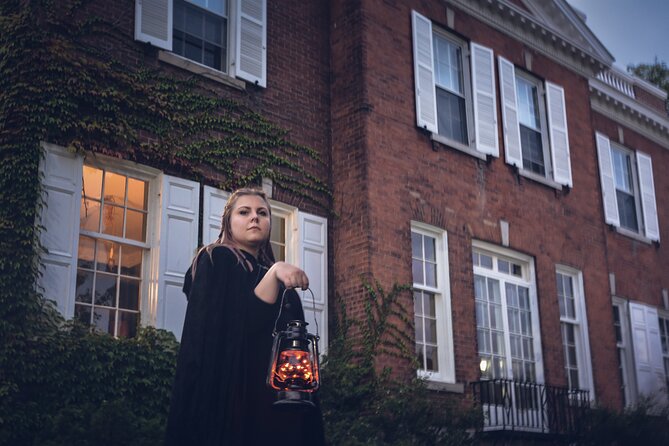 Ghost Tour of Queens University - Getting to the Tour