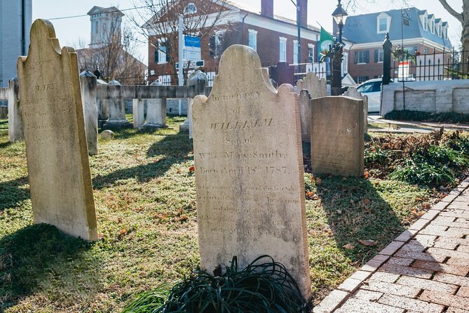 Ghosts of Fredericksburg, Virginia: A Self-Guided Walking Tour - Ghostly Sightings and Encounters