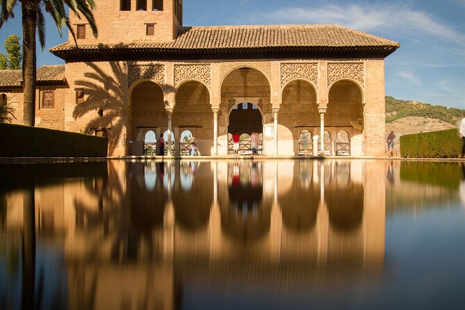 Guided Tour Alhambra, Generalife and Alcazaba Without Nasrid Palaces - Since You Asked