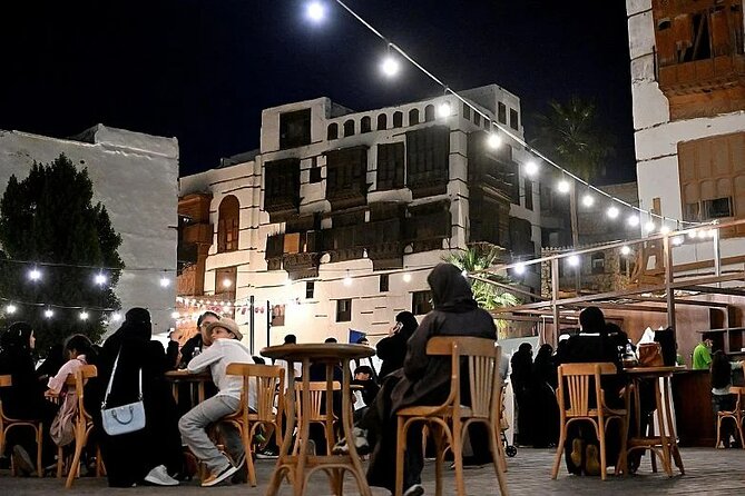 Guided Tour in Jeddah by Local Woman - Highlights of Al-Balad