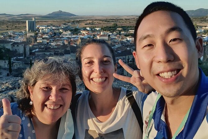 Guided Walking Tour in Trujillo Through the Centuries - Monuments and Memorials in Trujillo