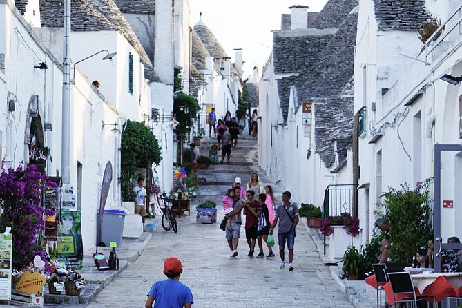 Guided Walking Tour With a Native to the Trulli of Alberobello - Accessibility Information