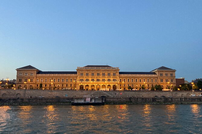 Half Day Budapest City Tour by Car / Minivan - Customer Reviews and Feedback