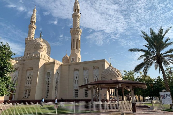 Half Day Dubai City Tour ( Sharing Group ) - Accessibility and Group Size