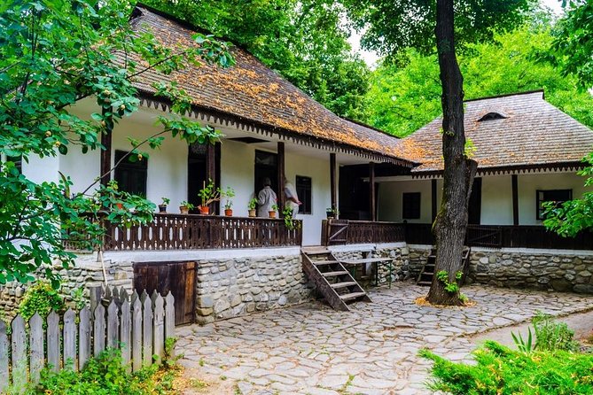 Half-Day Private Sightseeing Tour of Bucharest and Its Surroundings Package - Customer Reviews