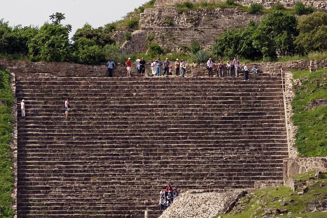 Half Day Tour to Monte Albán - Exploration