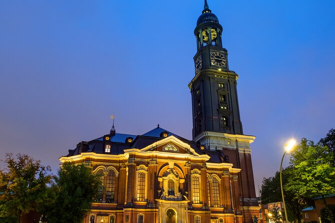 Hamburg at Night: Old Town & St Pauli Private Tour - Exploring Hamburgs Old Town