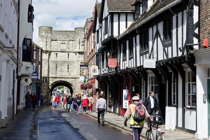 Hello York! Private Walking Tour - Group Size and Personalization