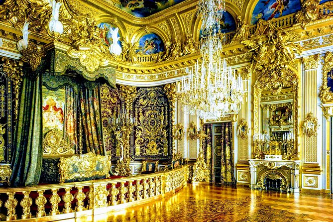 Herrenchiemsee Palace EXCLUSIVE Lake Chiemsee Tour With Salzburg or EAGLES NEST From Munich - Guided Tours and Language Availability