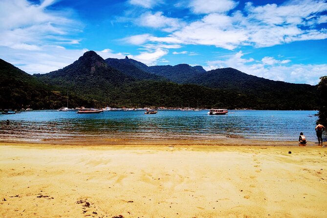 Highlights of Abraão Cove on a Half Day Hike in Ilha Grande - Pristine Beaches and Turquoise Waters
