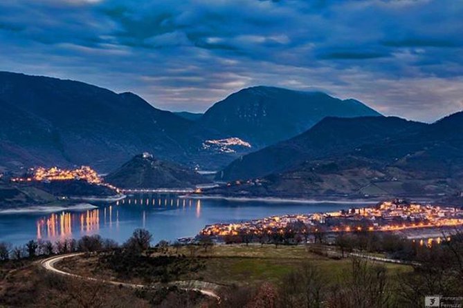 Hike Lake Castle and Good Food! - Private Transportation Options Available