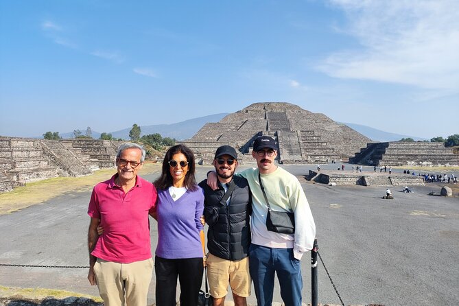 Hot Air Balloon Flight in Teotihuacán + Breakfast in a Cave - Pickup Information