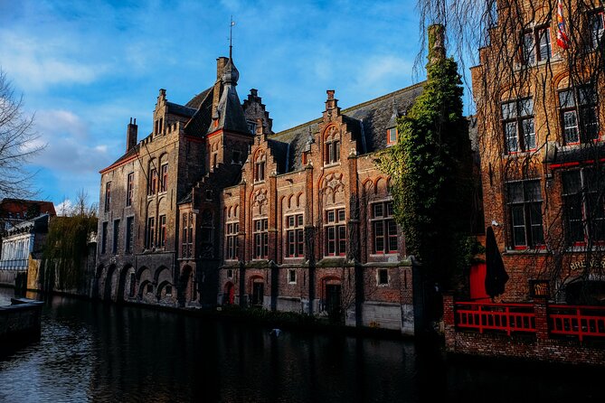 Incredible Bruges - Walking Tour for Couples - Picturesque Sights Along the Way