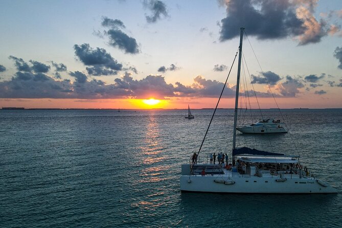 Isla Mujeres Sunset Cruise and Tour From Cancun - Ideal for Party-Seekers