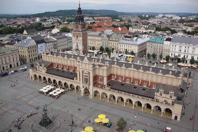Krakow and Wieliczka Salt Mine Tour From Wroclaw - Local Guides Included - Discovering the Wieliczka Salt Mine