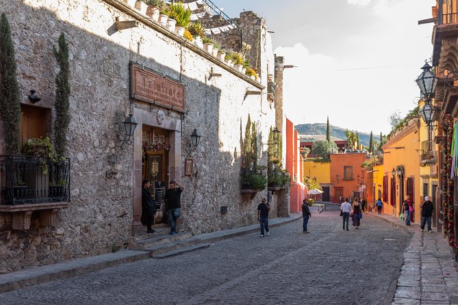 Landmarks and Lunch Tour With Taste of San Miguel - Cultural Immersion