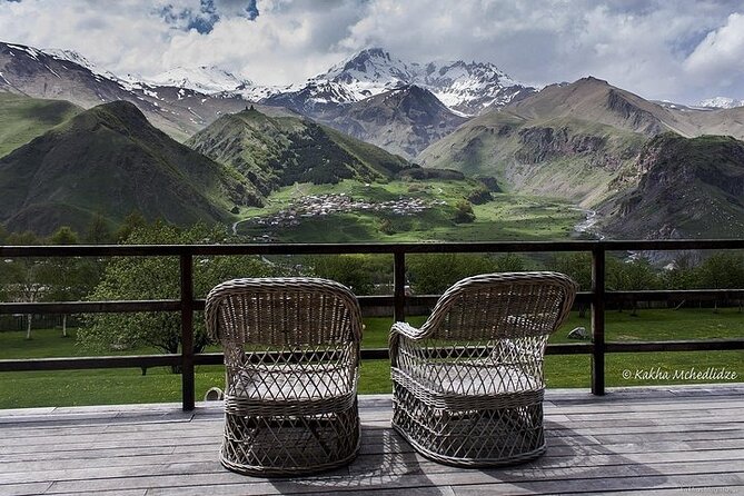 Landscapes of Ananuri Gudauri, Kazbegi and Hotel Rooms Group Tour - Expectations and Accessibility