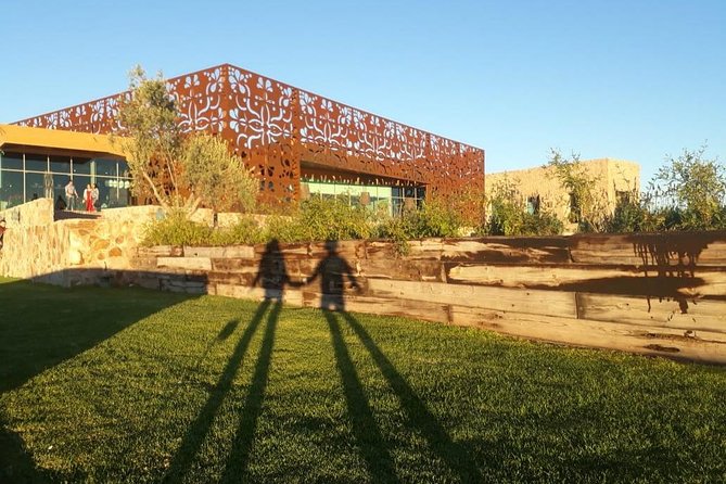 Local Vineyard Tour & Wine Tasting at the Independence Valley - Meeting & End Point