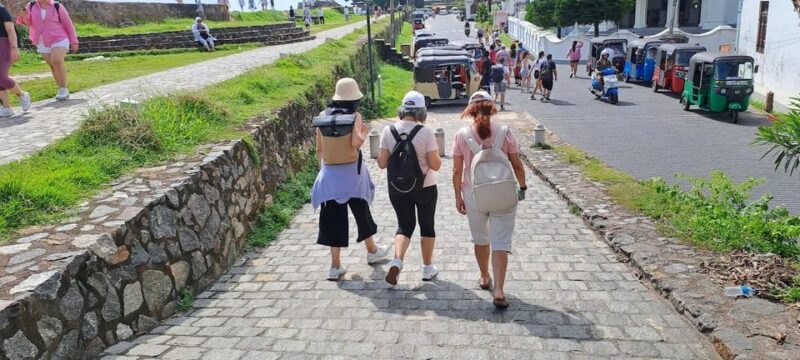 Love Sri Lanka - Luxury Tour - 06 Days - Inclusions