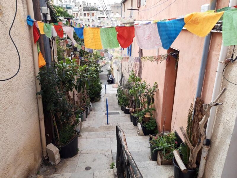 Marseille: Urban Coves Tour and Treasure Hunt - Activity Highlights