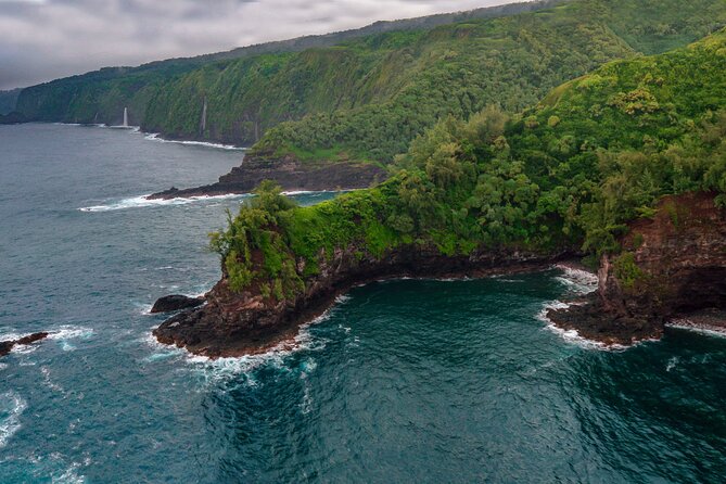 Maui & Molokai Spectacular With Exclusive Landing Helicopter Tour - Accessibility Features