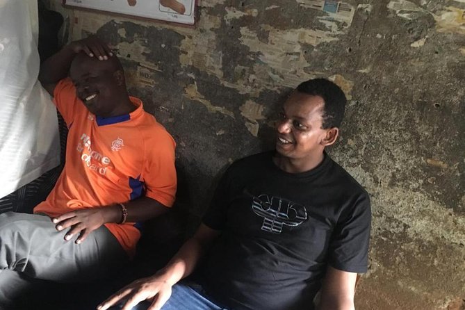 Memorable Daily KIBERA Slums/Toi Market Tour With Locals (2 Hours) - Engaging With Knowledgeable Guides