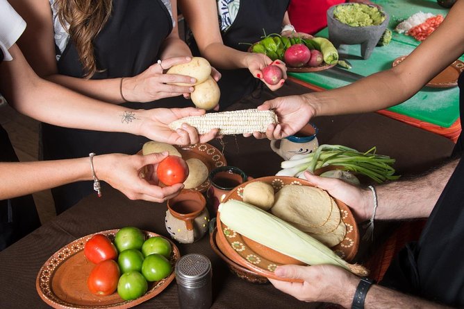 Mexican Cooking Class With Fresh Local Market Ingredients Selection and Transpor - Participant Feedback