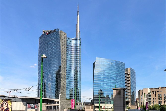 Milan Skyscrapers Guided Tour: Porta Nuova, Unicredit Tower & Vertical Forest - Participant Reviews Highlights